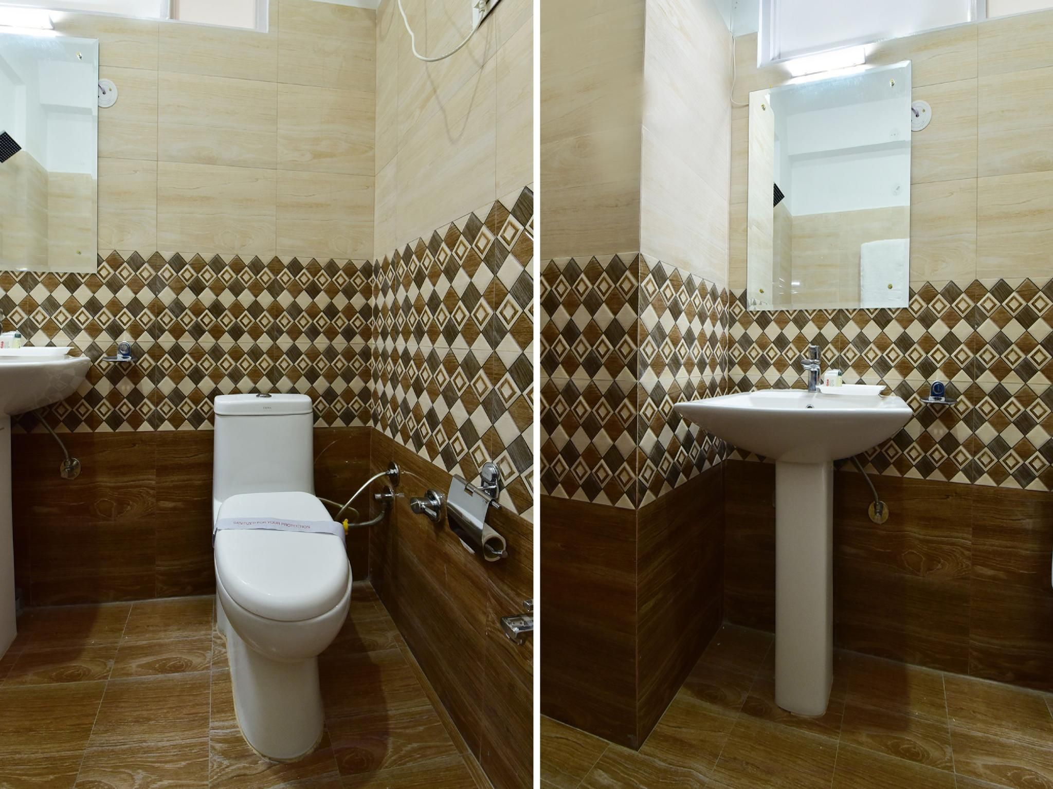 Hotel Sarla Regency Deluxe Room (Non AC) 4