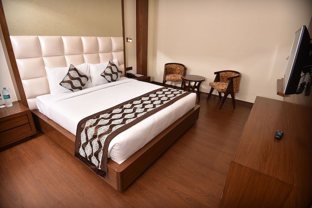 Hotel SK Grand Deluxe Room 17