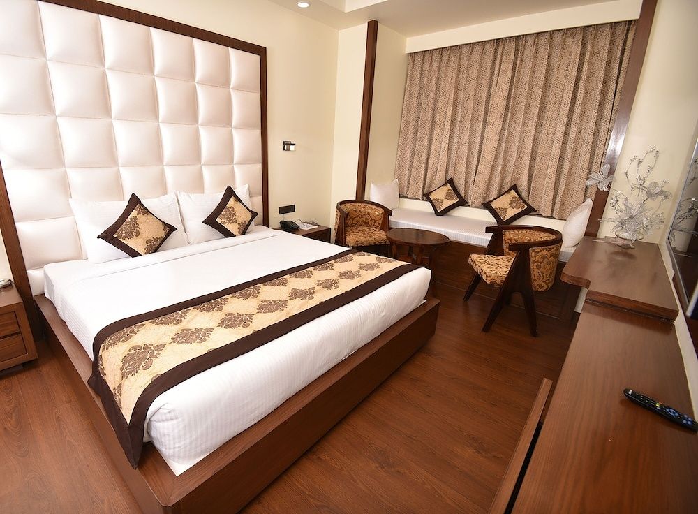 Hotel SK Grand Deluxe Room 16