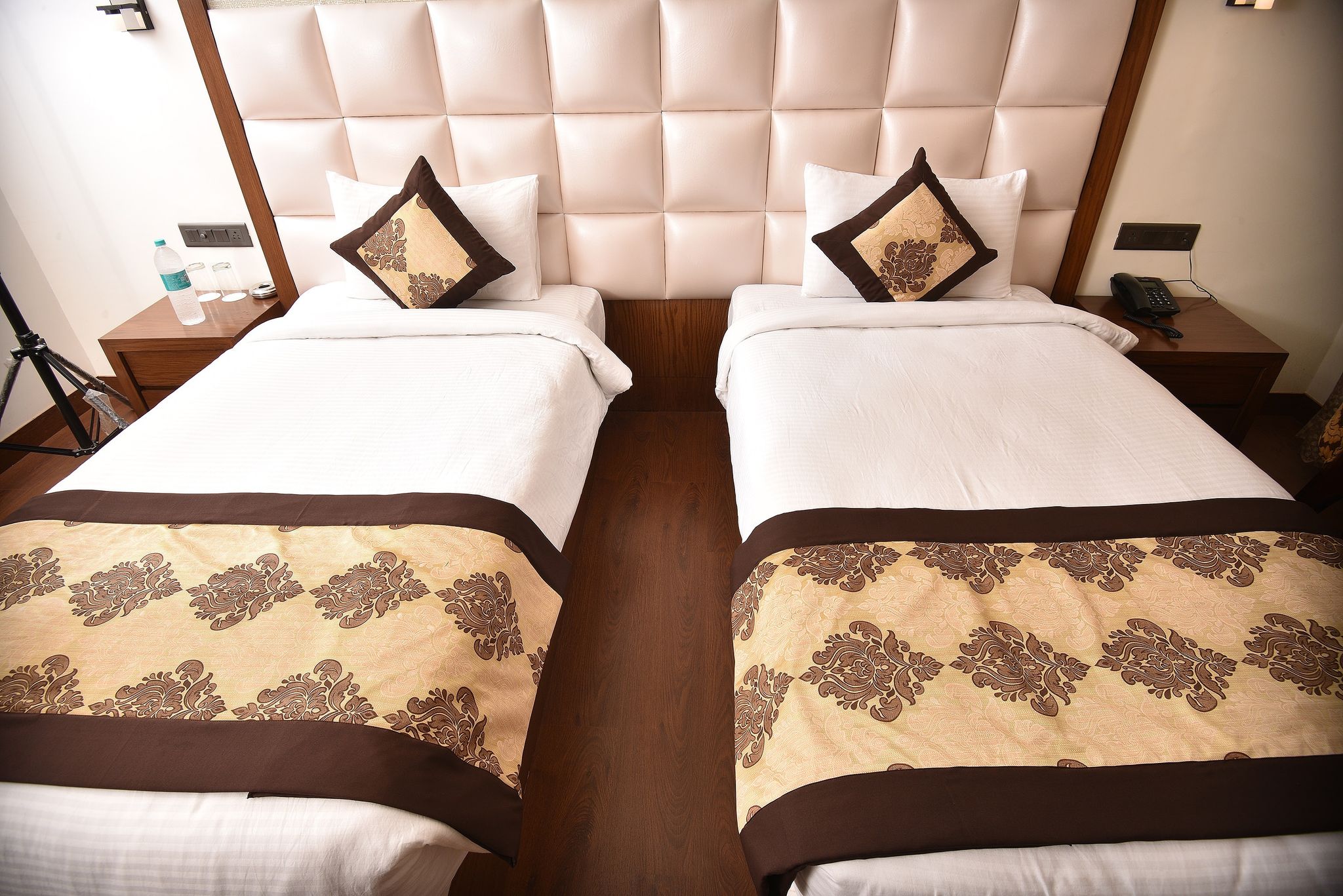 Hotel SK Grand Deluxe Room 4