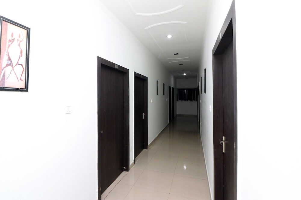 Hotel O by OYO Mid Town Ojus Tower