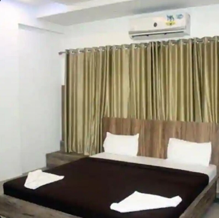 undefined Shri Maharaja Executive 5