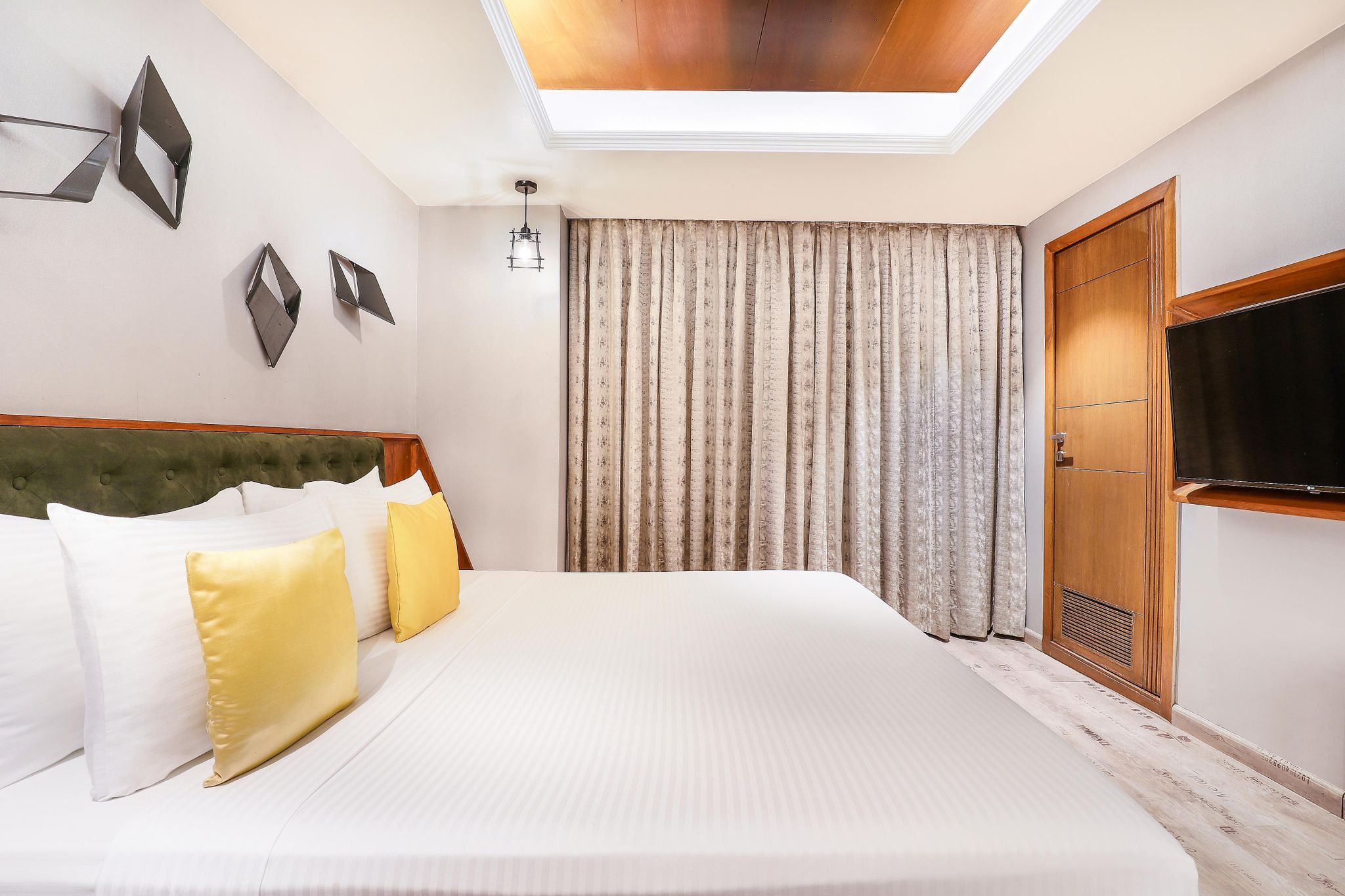 One Bedroom Apartment