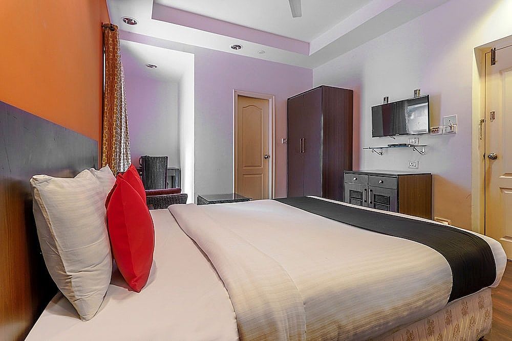 Capital O 46356 White Mg(BLR1693) Double or Twin Room 3