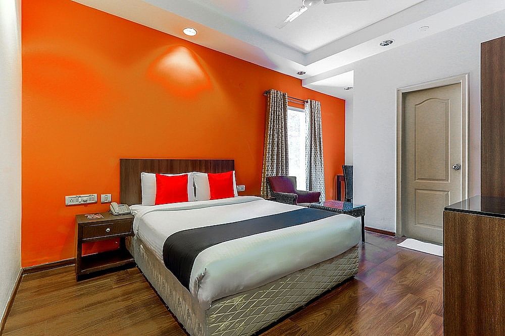 Capital O 46356 White Mg(BLR1693) Double or Twin Room 6