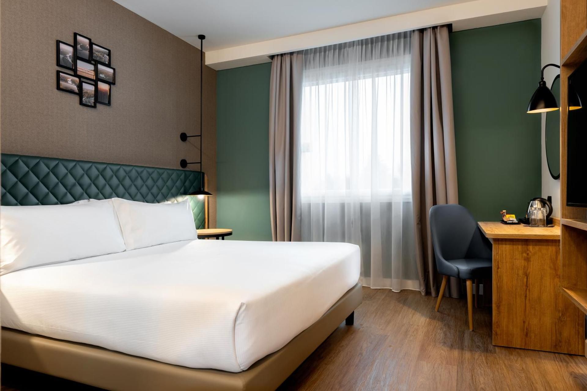 King Room with Balcony