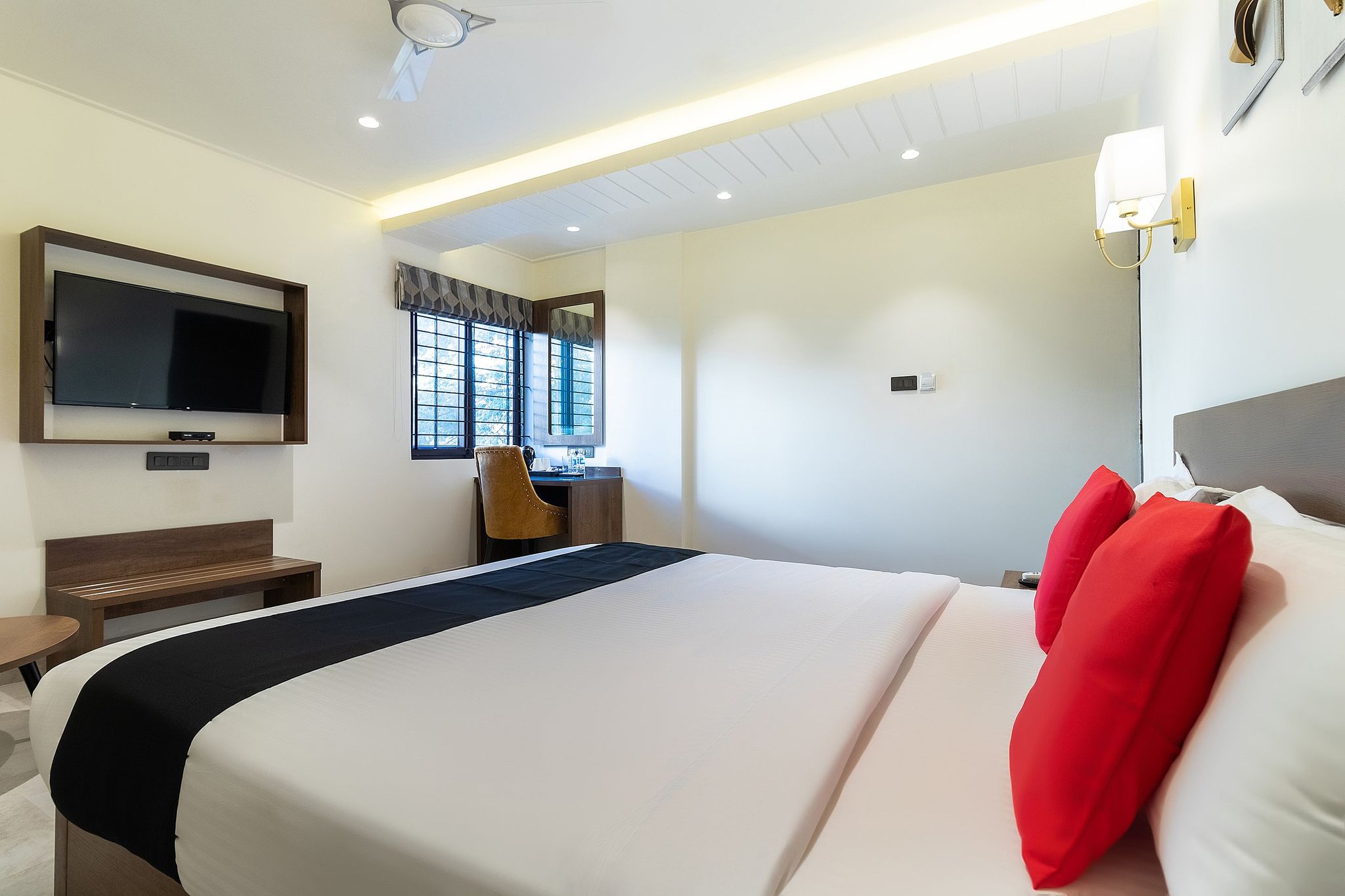 undefined Super Townhouse OAK Clove Boutique Hotel Rajaji Nagar Near Lulu Mall Bengaluru 6
