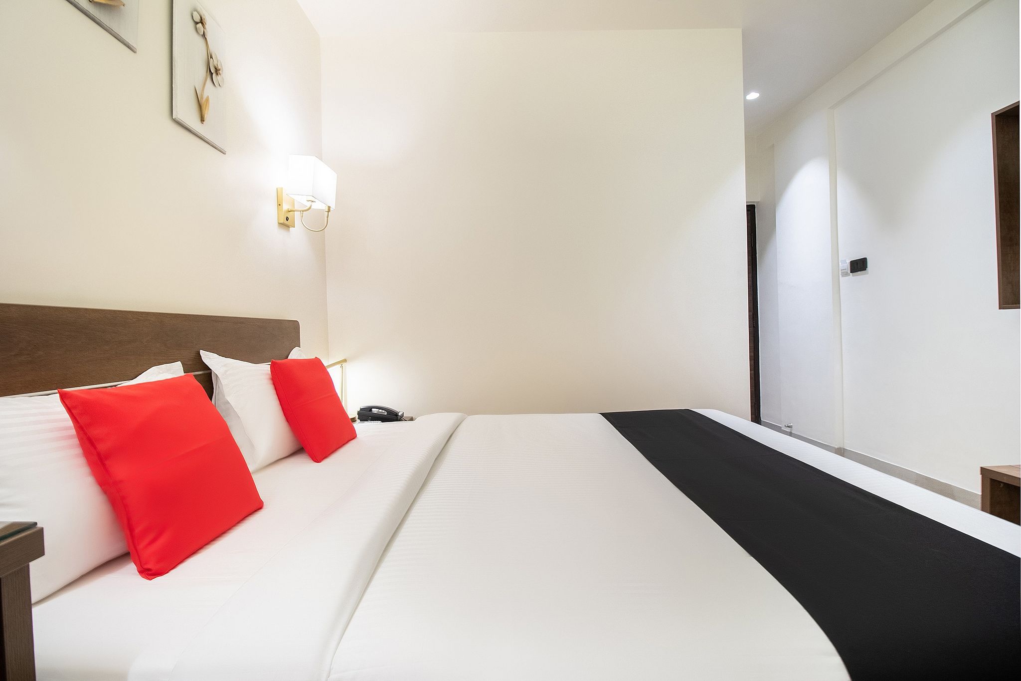 undefined Super Townhouse OAK Clove Boutique Hotel Rajaji Nagar Near Lulu Mall Bengaluru 7