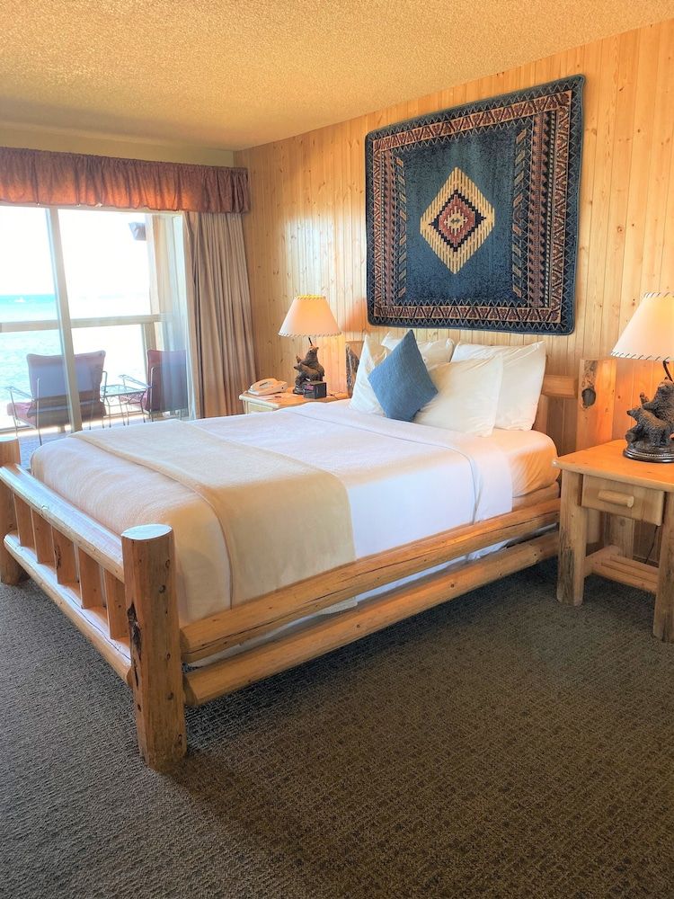 undefined Tahoe Lakeshore Lodge & Spa 4
