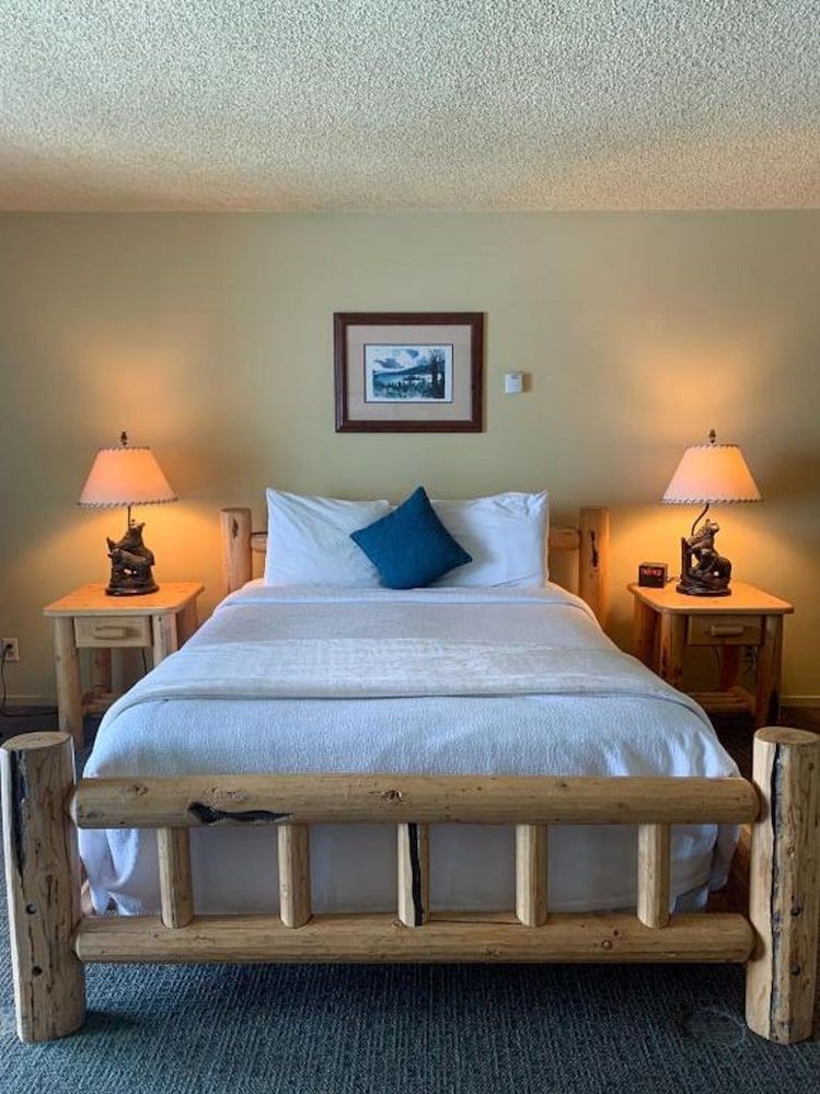 undefined Tahoe Lakeshore Lodge & Spa 6