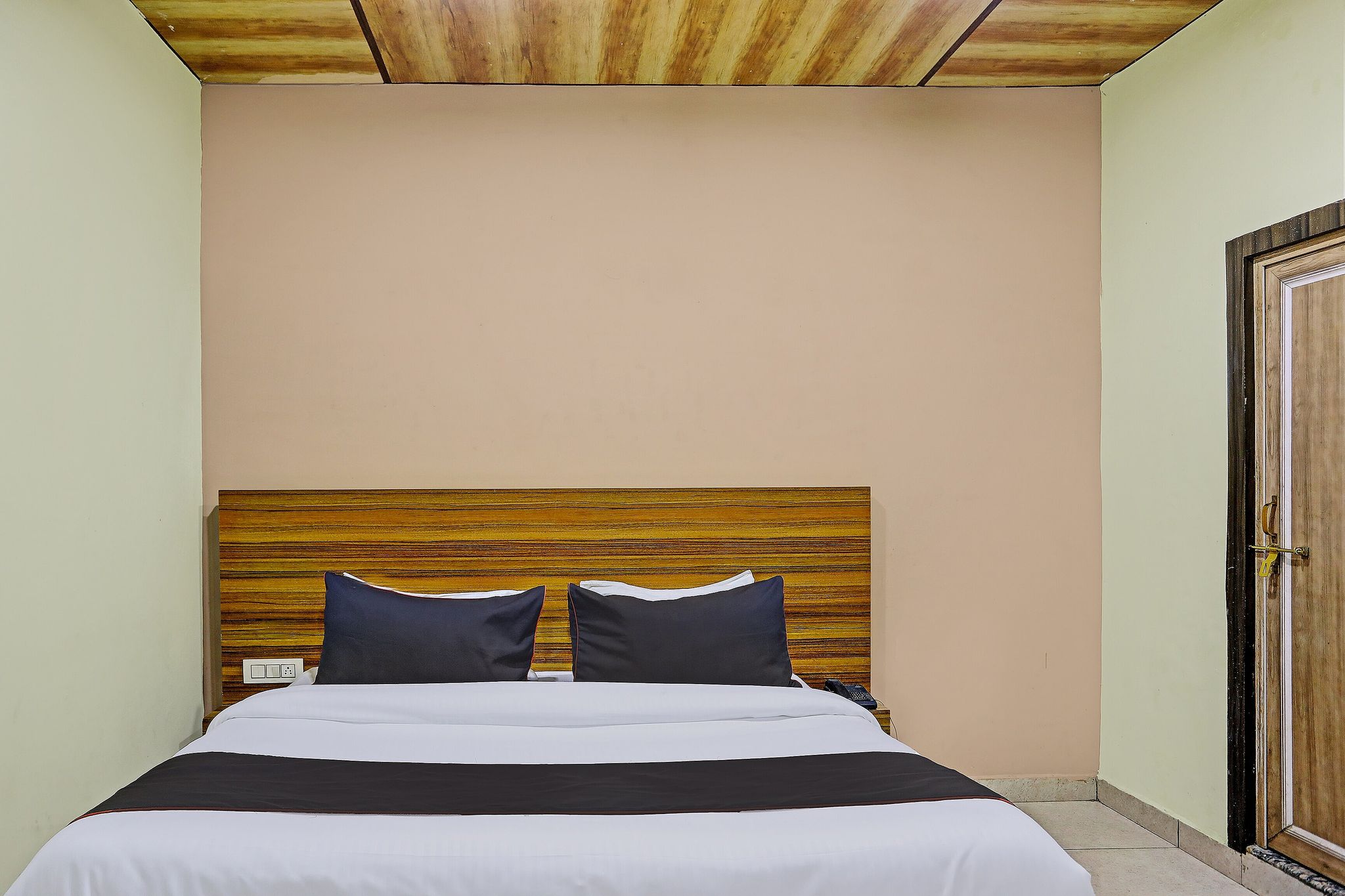 Hotel O Yatika Inn Classic 12