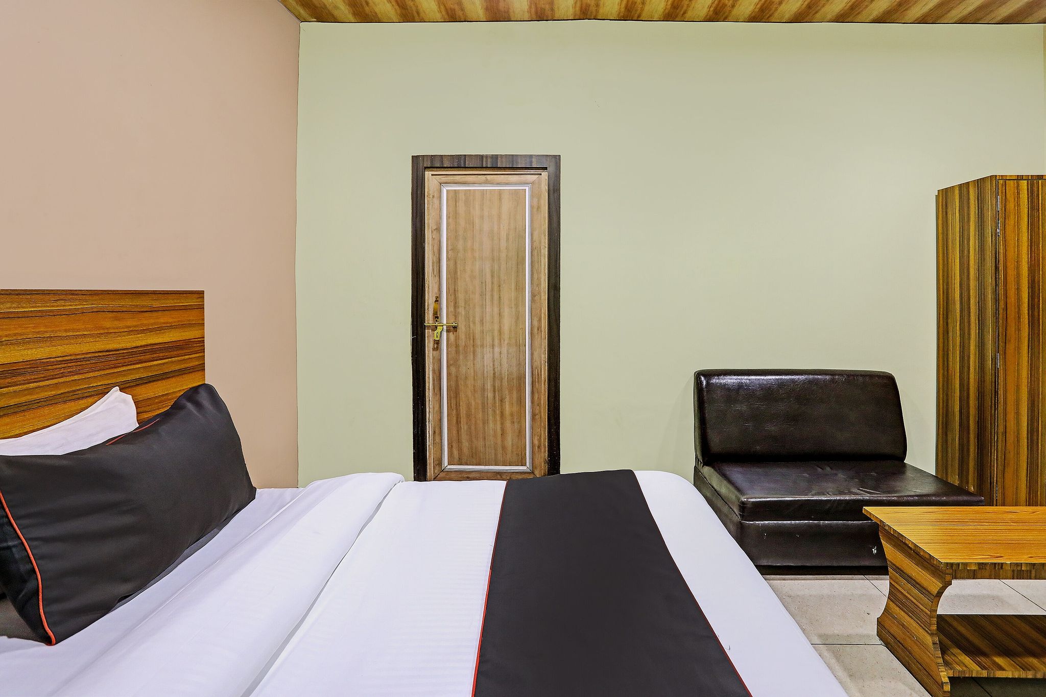 Hotel O Yatika Inn Classic 14