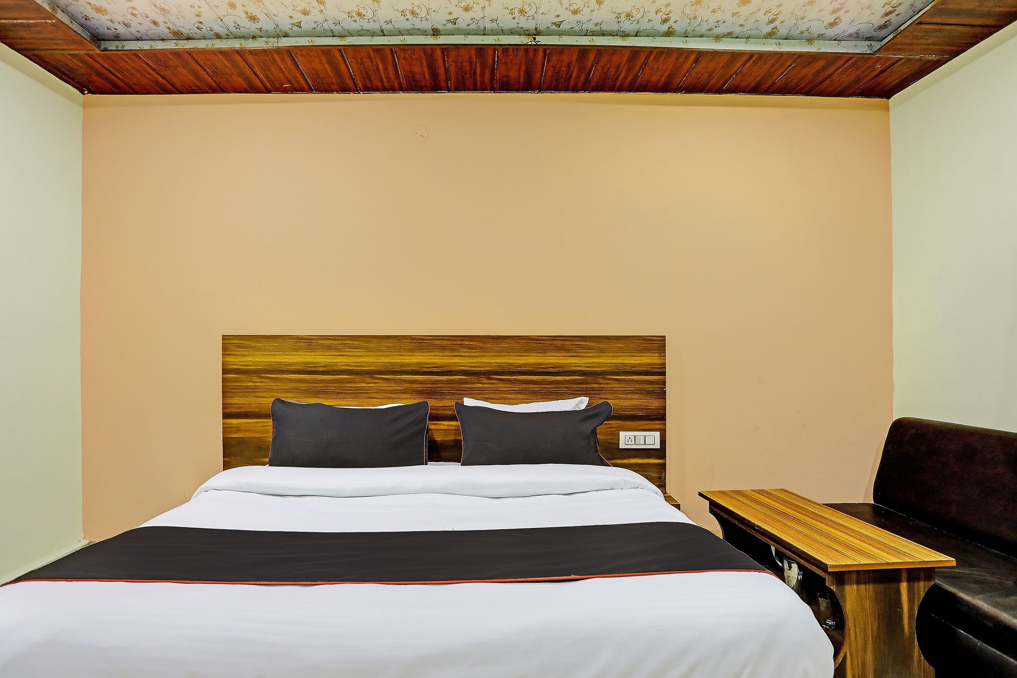 Hotel O Yatika Inn Classic 11