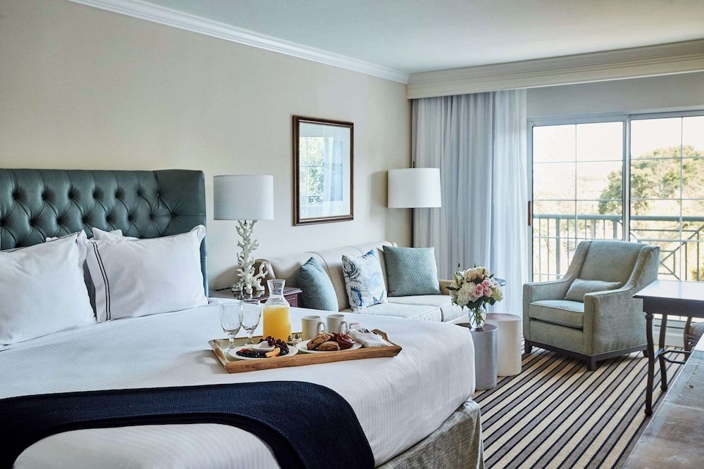Room, 1 King Bed, Pool View (Boardwalk Inn)