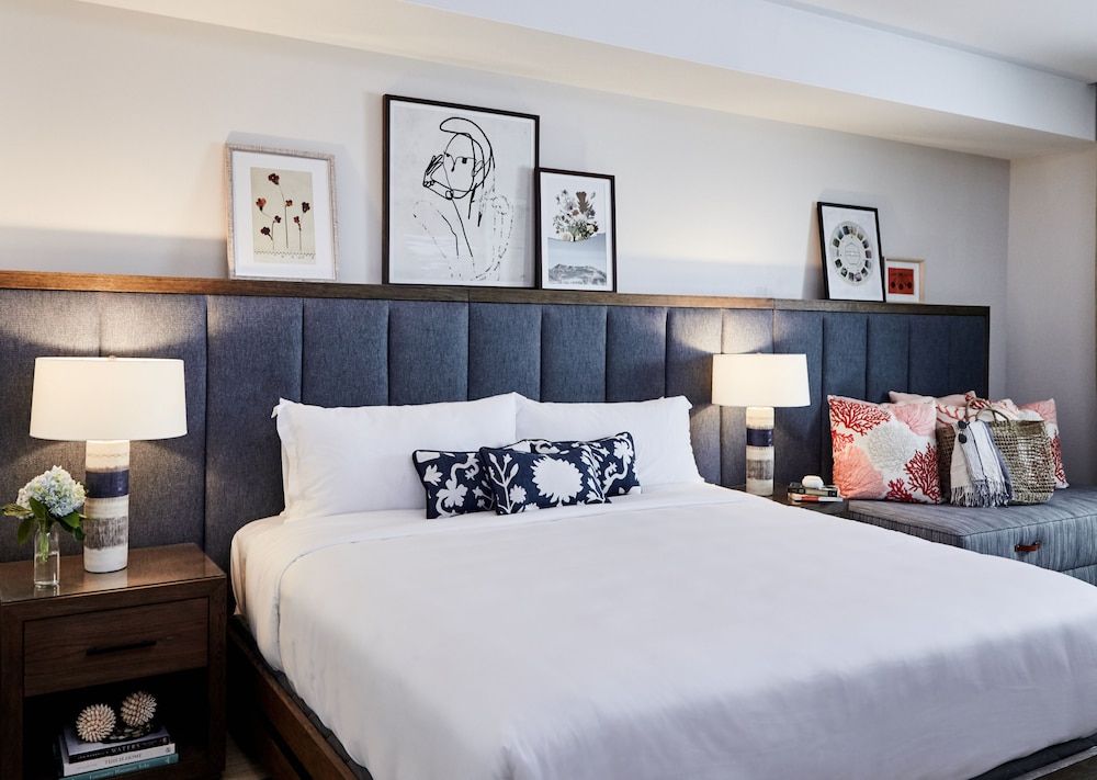 Room, 1 King Bed with Sofa bed (Sweetgrass Inn)