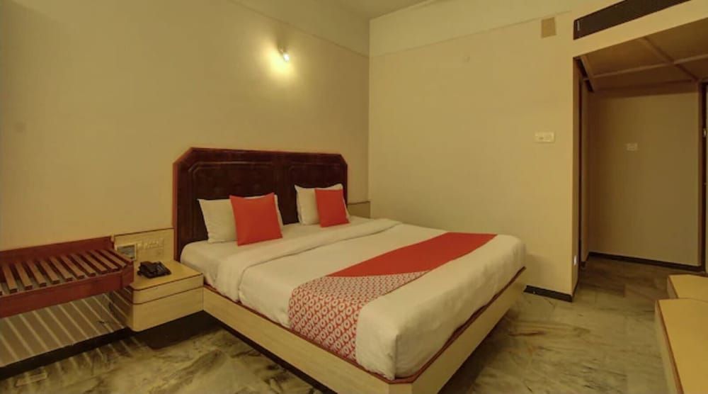 Hotel Padmam Deluxe AC Room 2