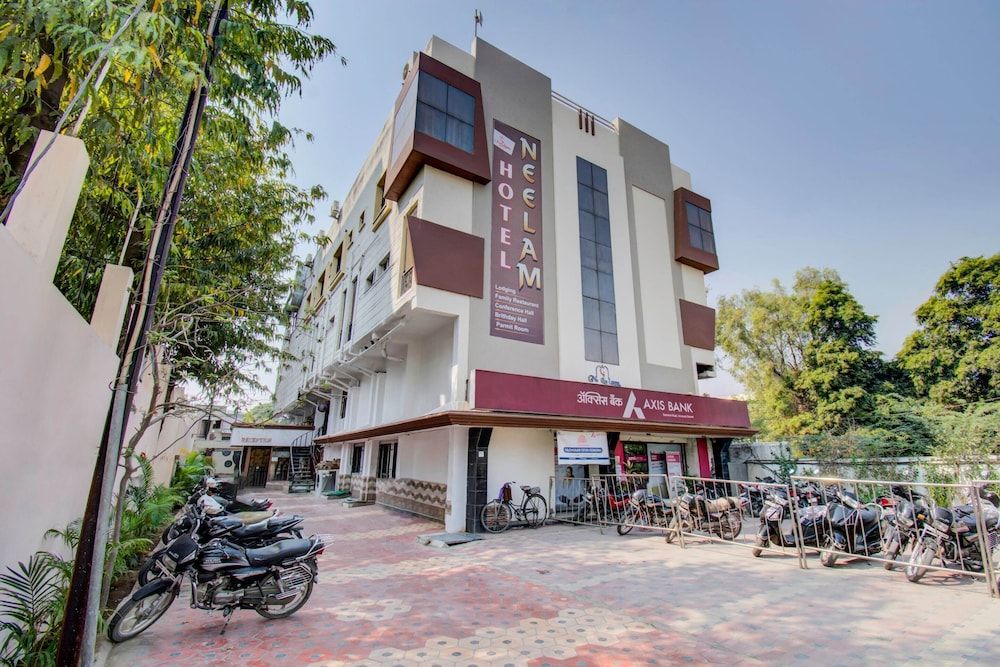 undefined OYO 24838 Hotel Neelam 3