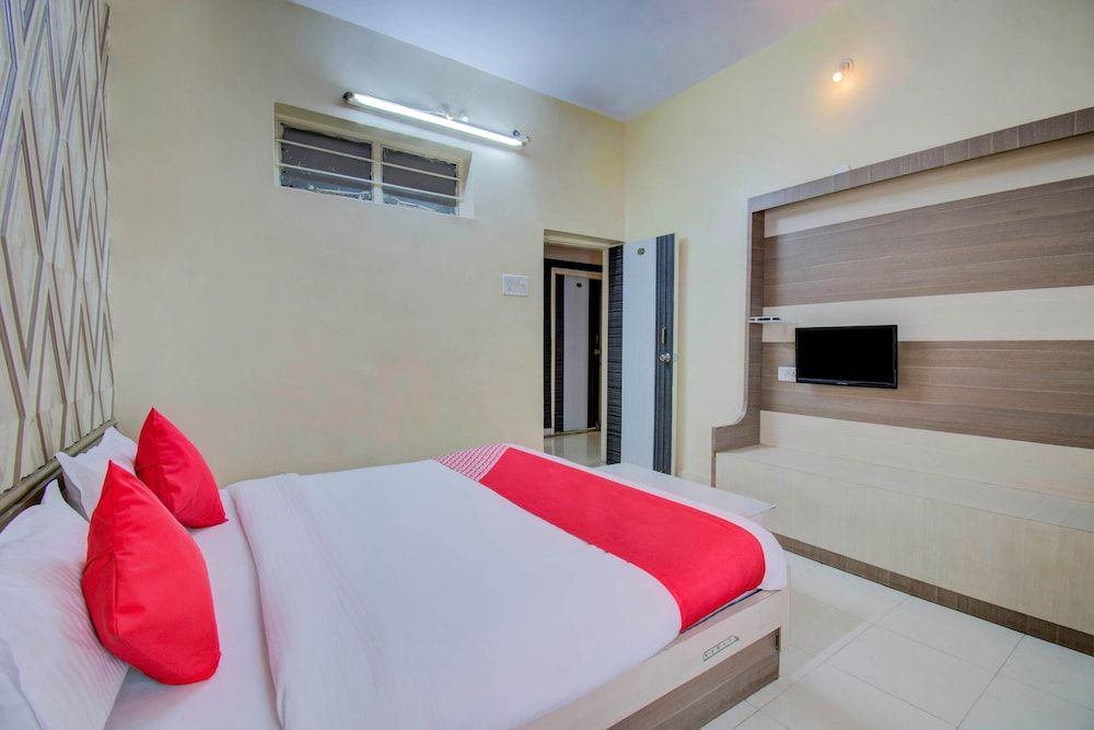 OYO 24838 Hotel Neelam Standard Room 7