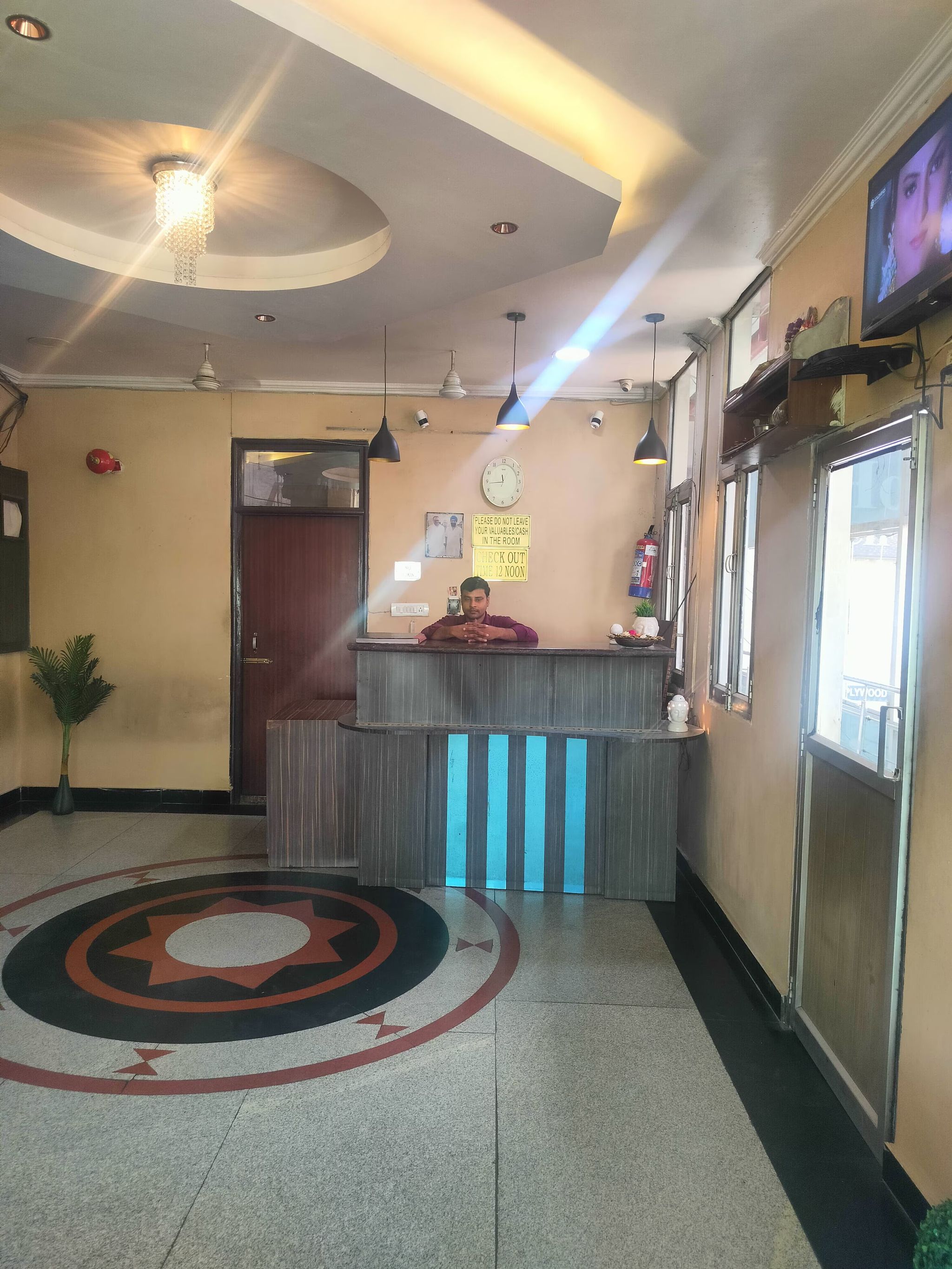 undefined Hotel Pacific Inn 9