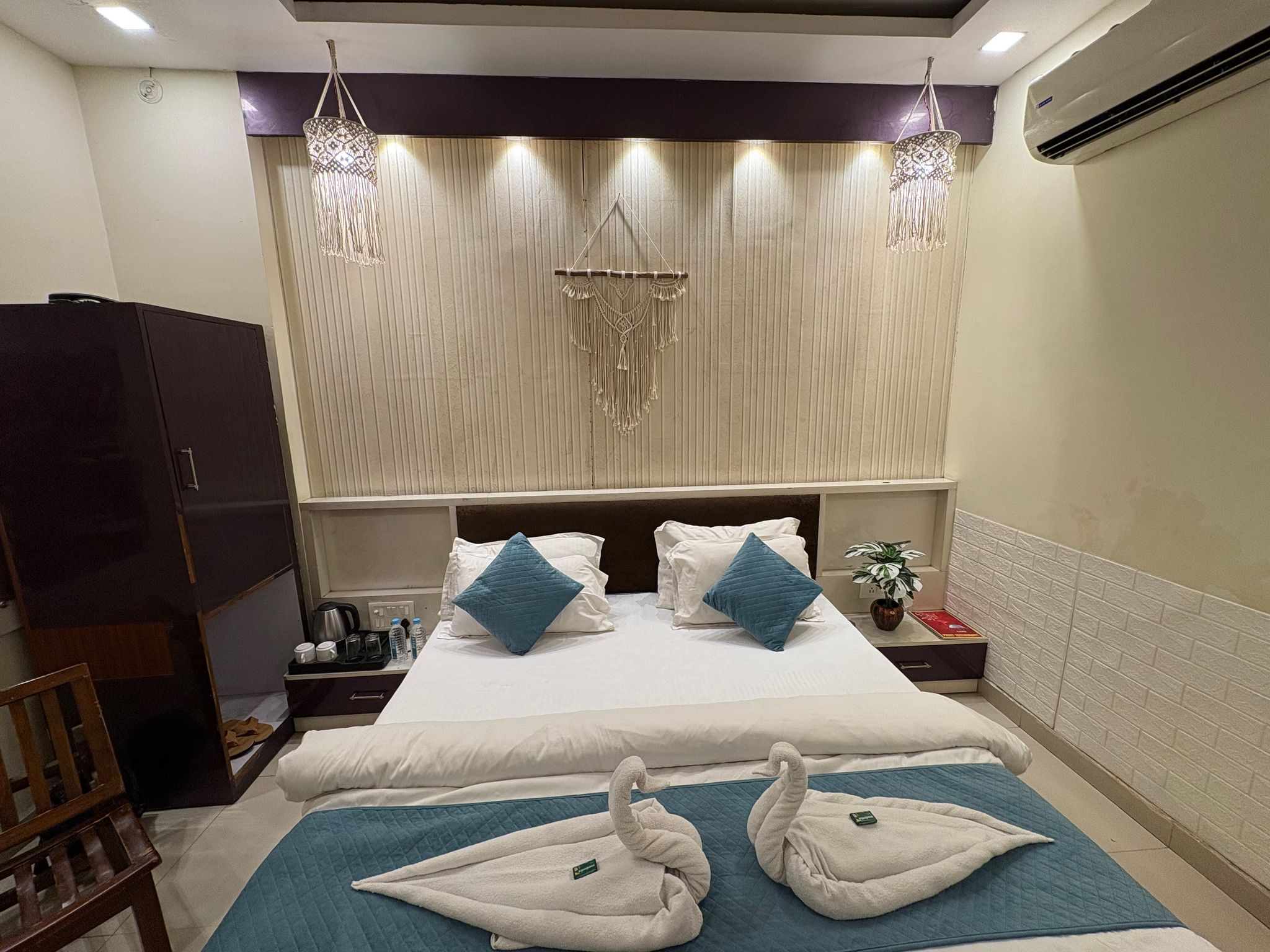 undefined Hotel Pacific Inn 6