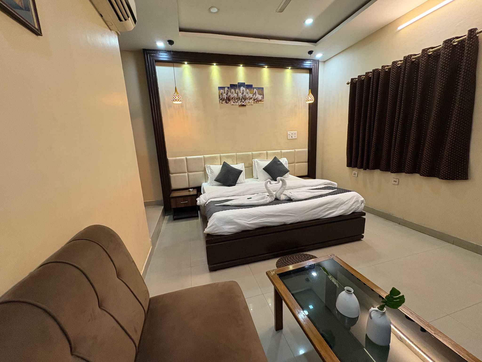 undefined Hotel Pacific Inn 2