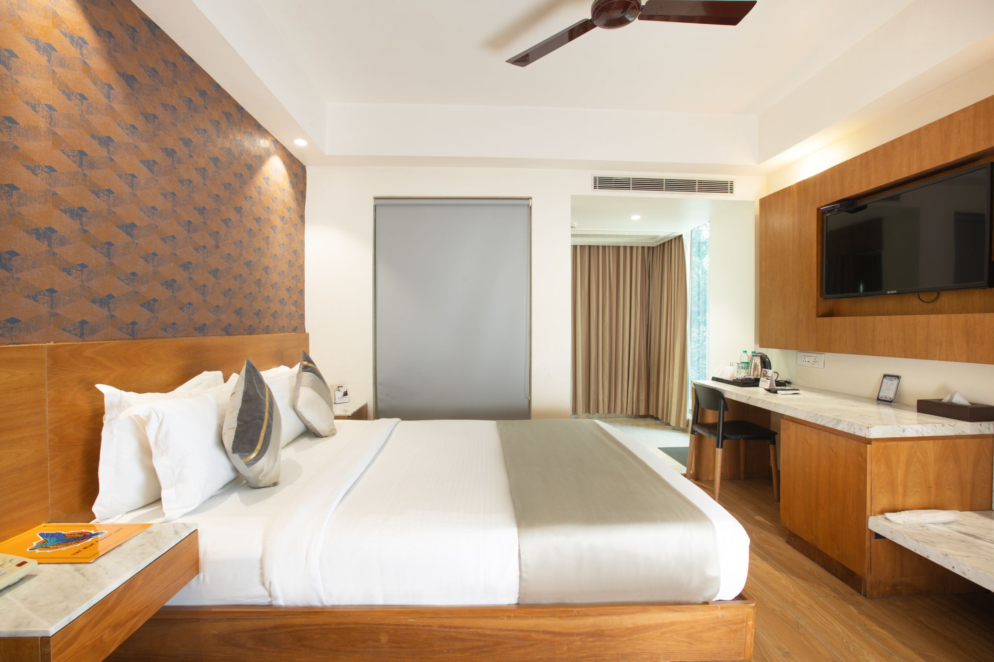 The Orion Plaza - Nehru Place Premium Double or Twin Room 3