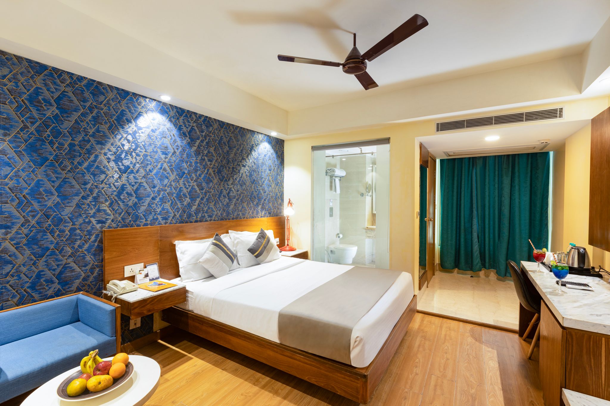 The Orion Plaza - Nehru Place Deluxe Double or Twin Room 3