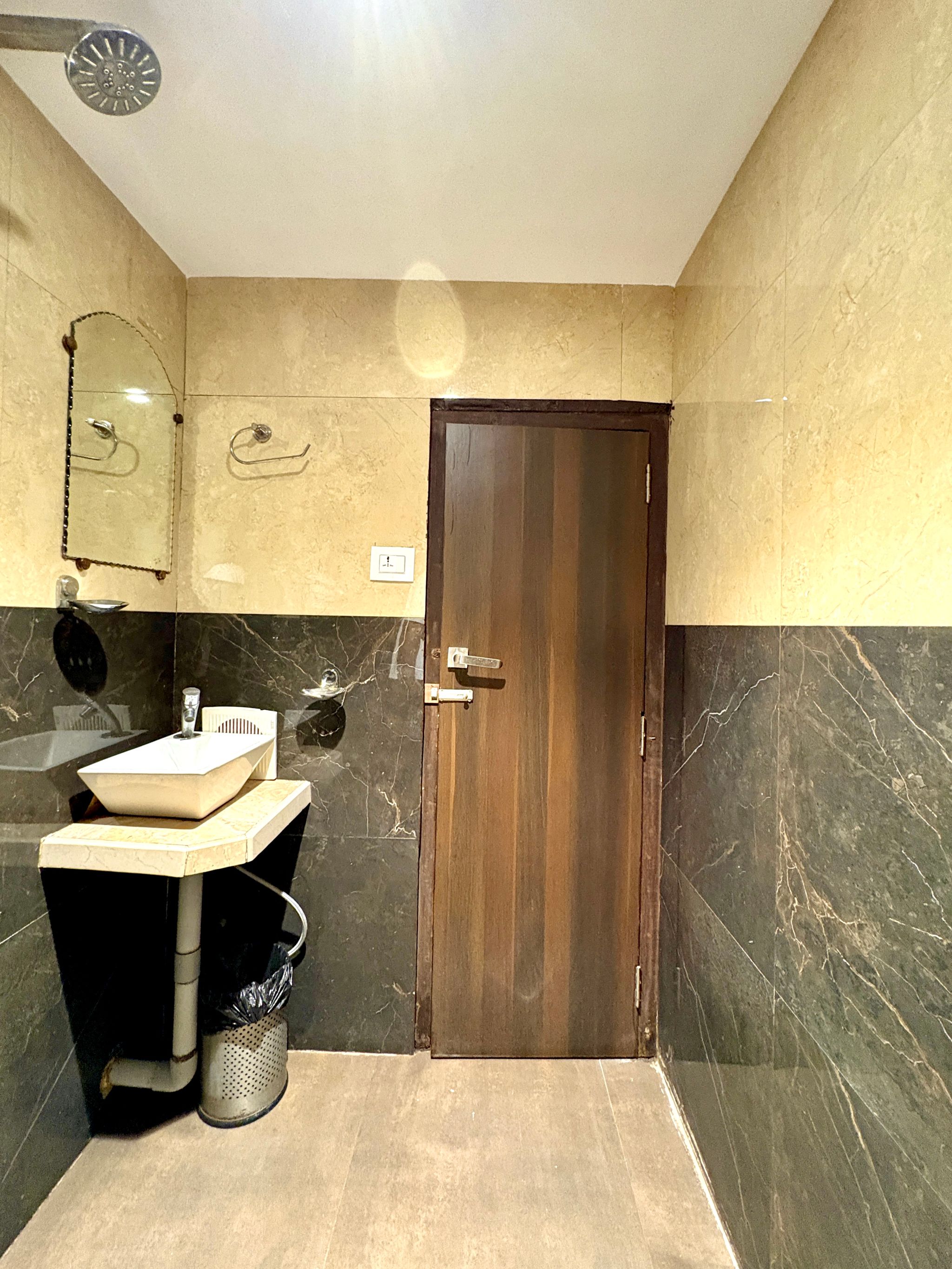 The Majlis Hotel Deluxe Room 3