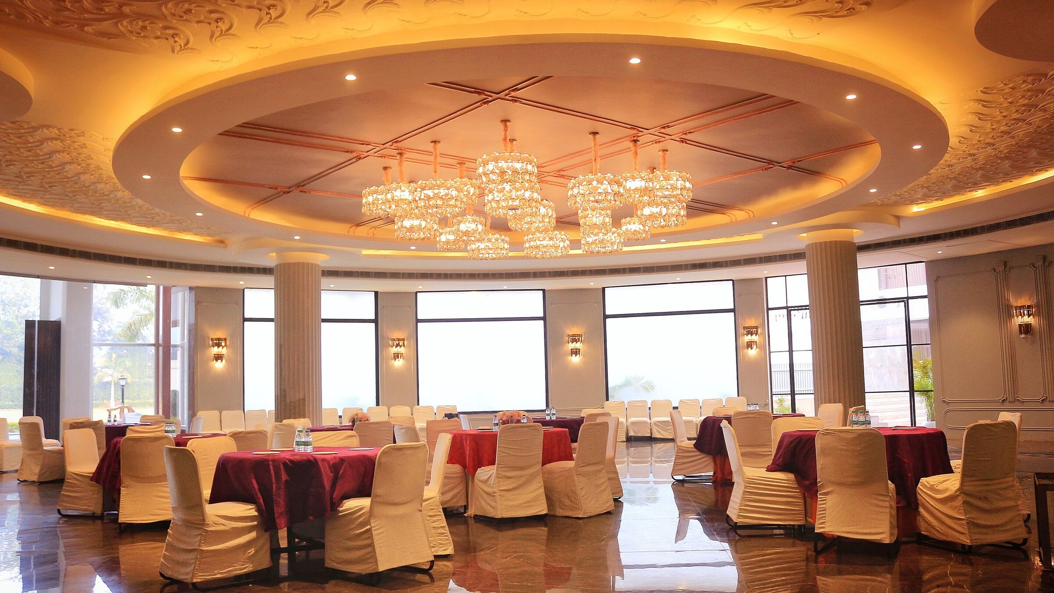 Food & Dining