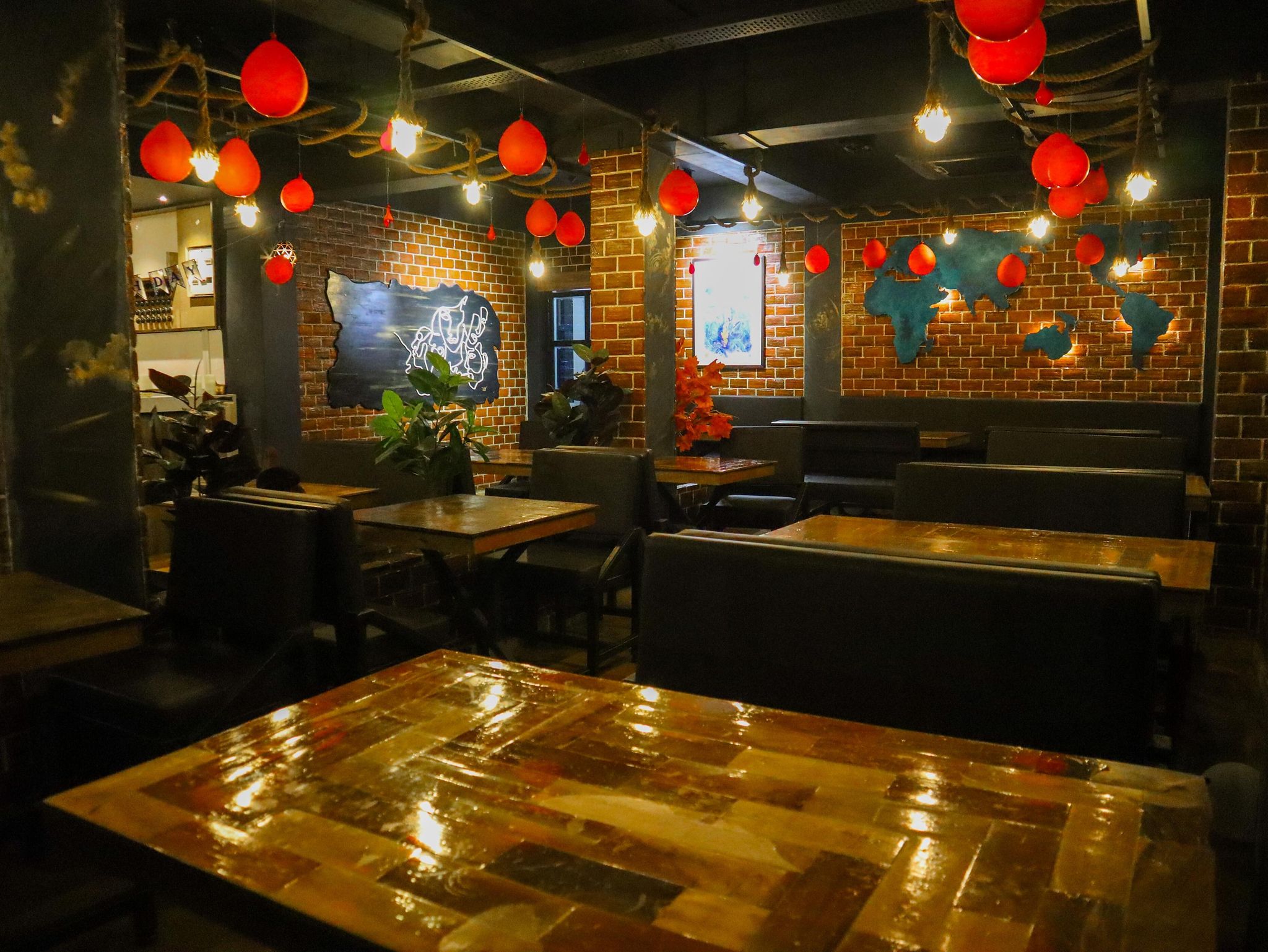Food & Dining