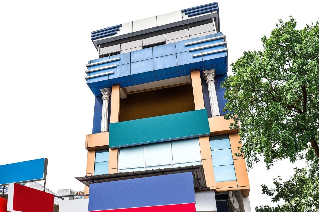 undefined OYO Flagship Sathya Inn