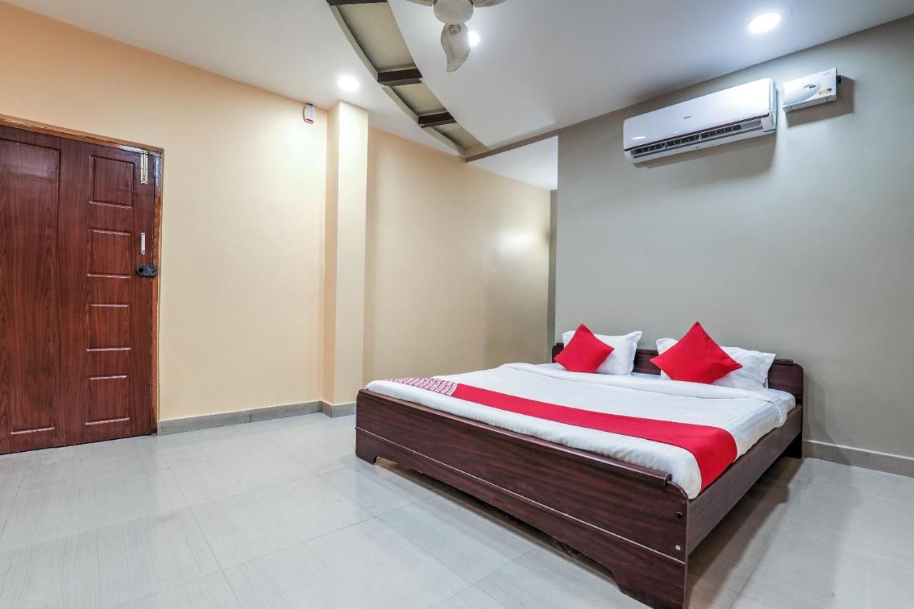 undefined OYO Flagship Sathya Inn 9