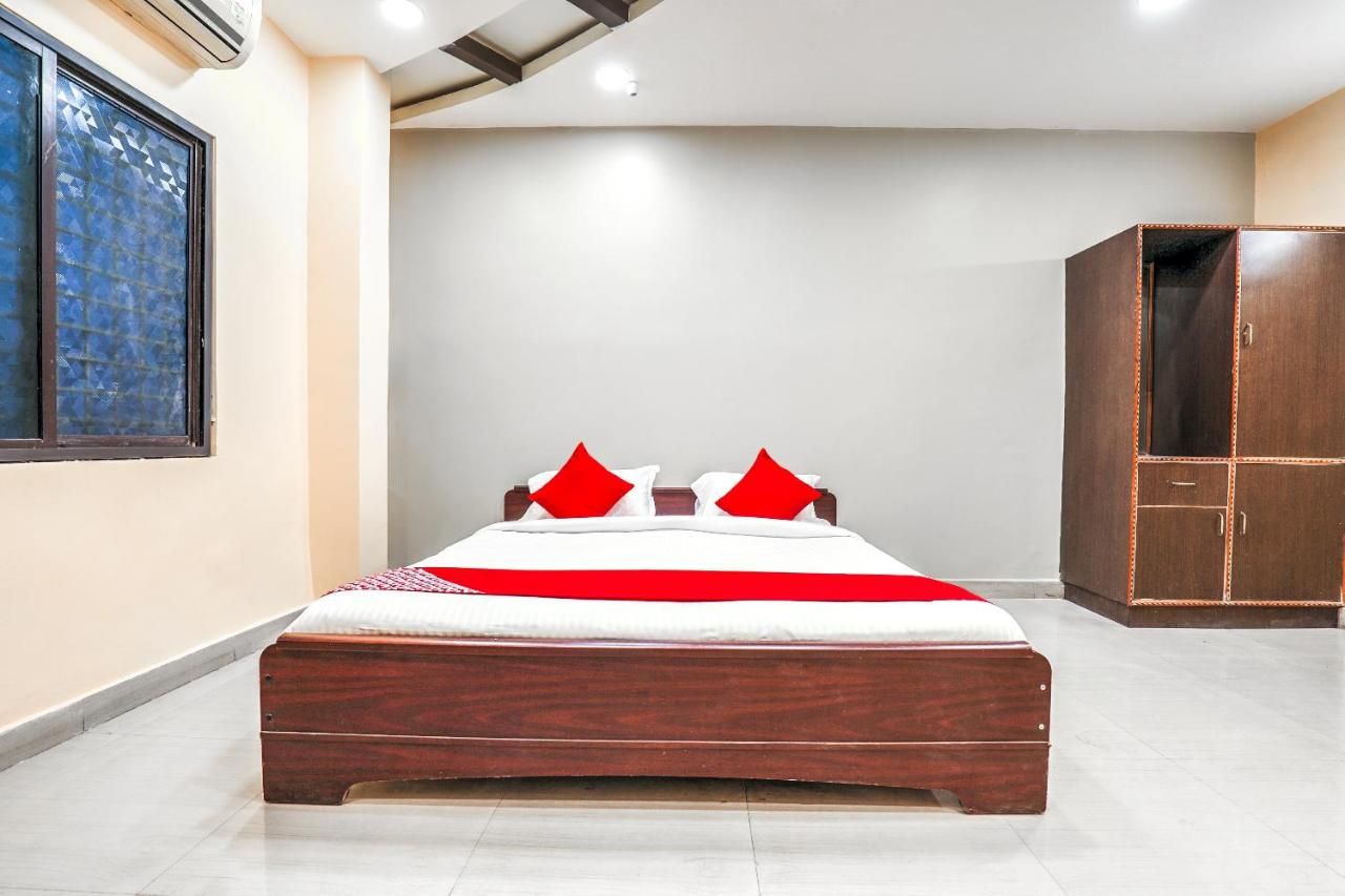 undefined OYO Flagship Sathya Inn 8