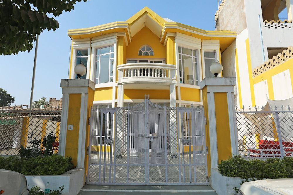 undefined OYO 2877 Hotel Narayana Palace