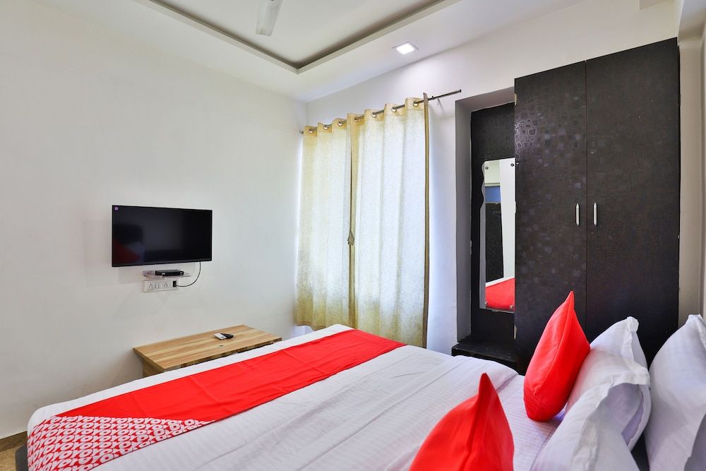 OYO 5904 Hotel Midway Inn Double or Twin Room 5