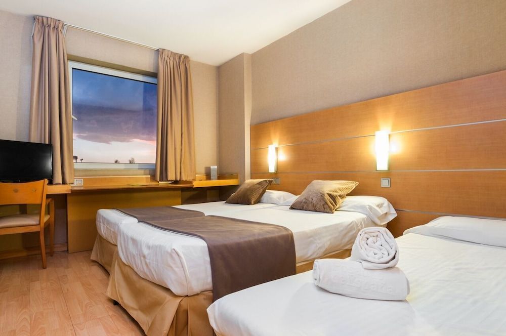 Double Room (with extra bed) (3 Adults)
