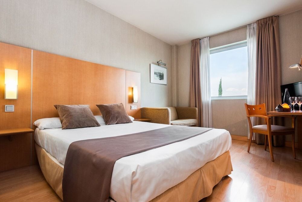 Double Room, 1 Double or 2 Twin Beds