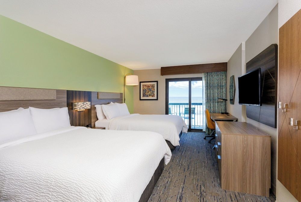 Room, 2 Queen Beds, Accessible Bathtub (Accessible Tub)