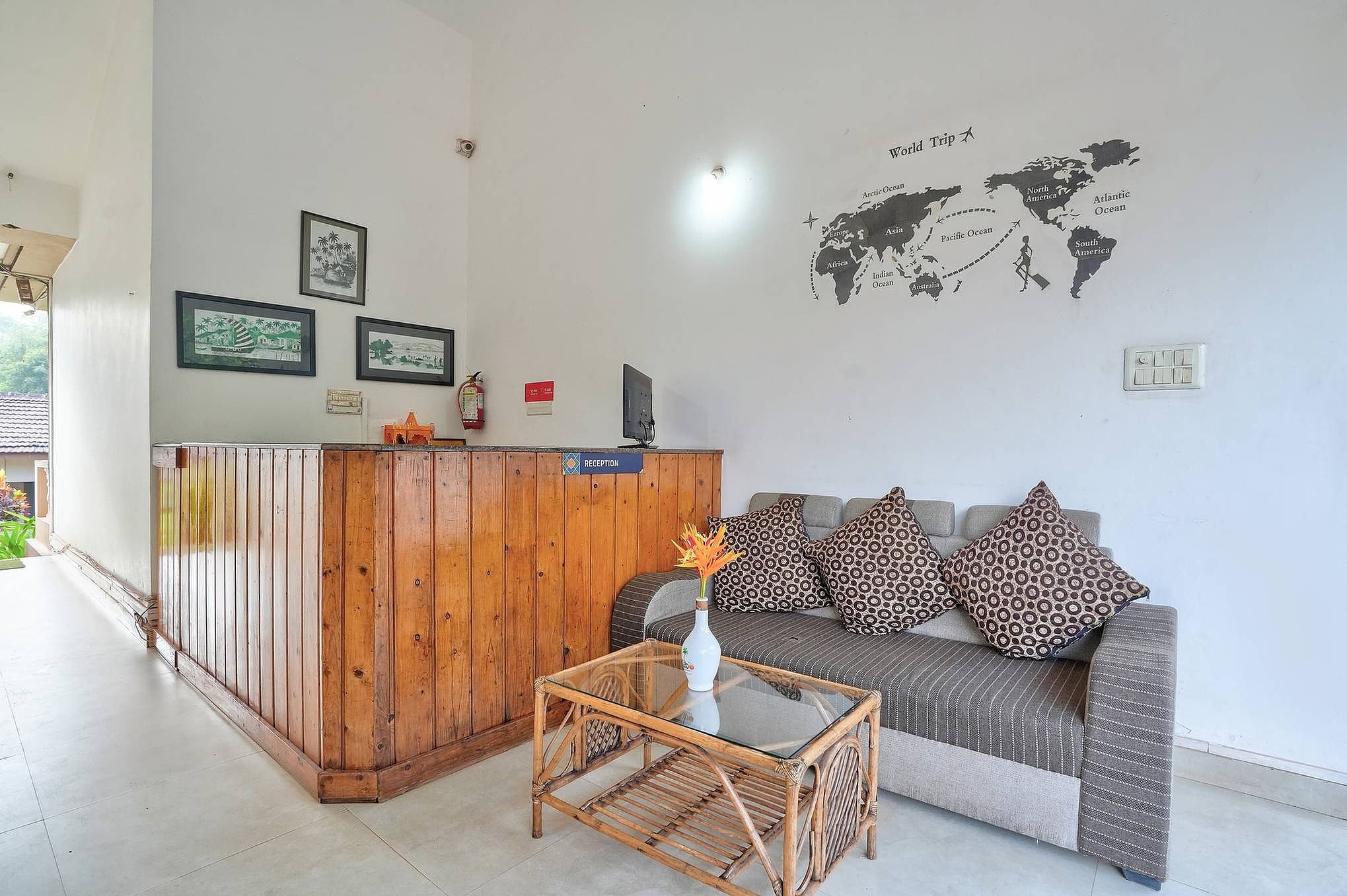 undefined Casa De Royale 2