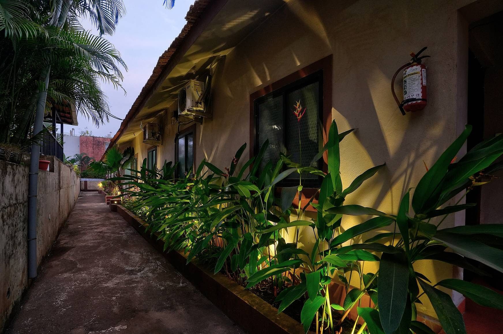 undefined Casa De Royale 9