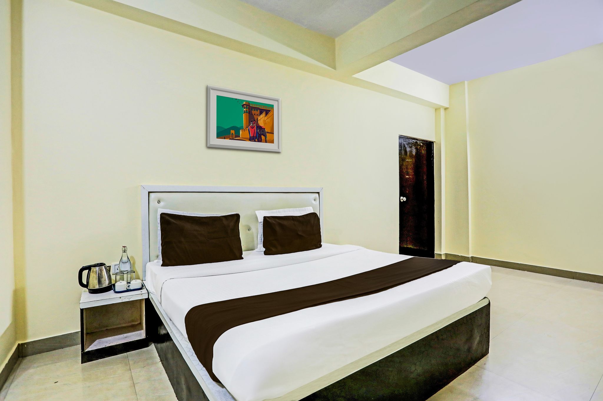 Super Hotel O Hyderabad Gate IIT BHU Classic Room 6
