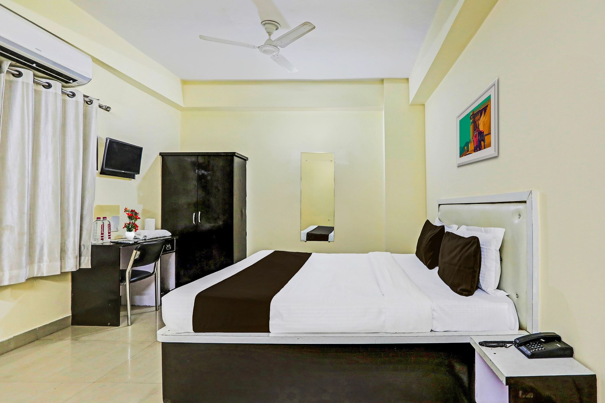 Super Hotel O Hyderabad Gate IIT BHU Classic Room 7
