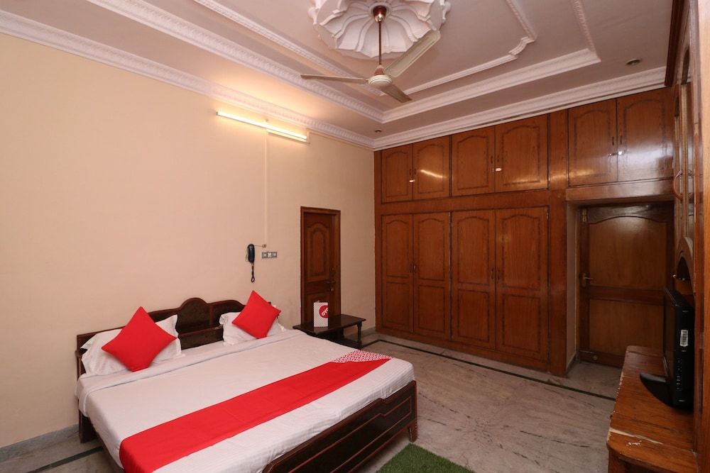 Deluxe Double or Twin Room, 1 King Bed