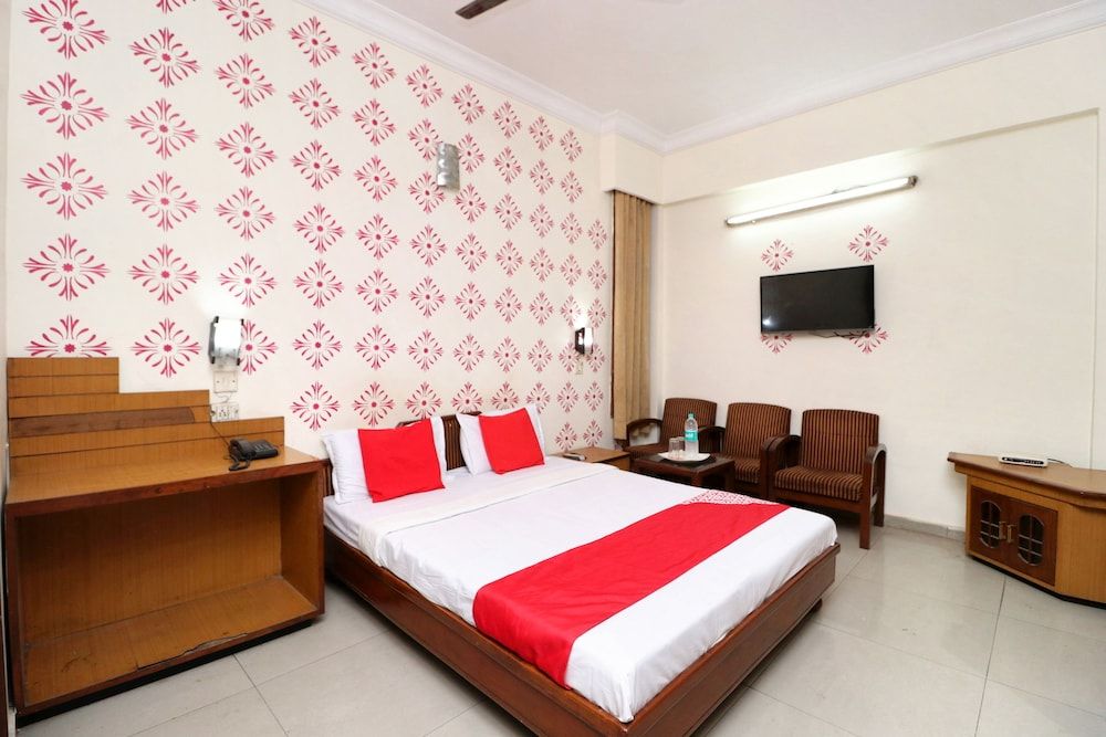 undefined OYO 8623 Hotel Destination 5