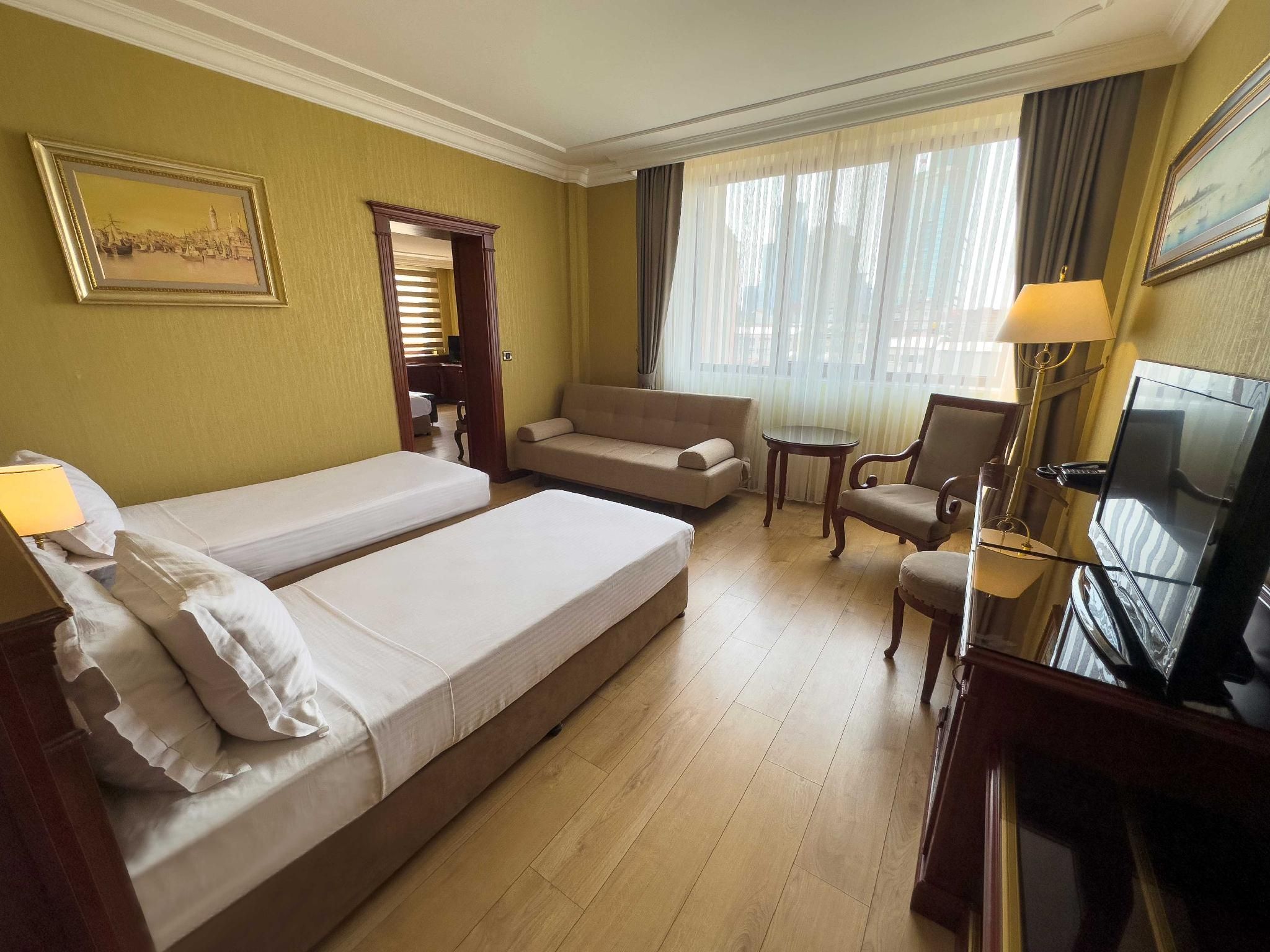 Grand Family Suite