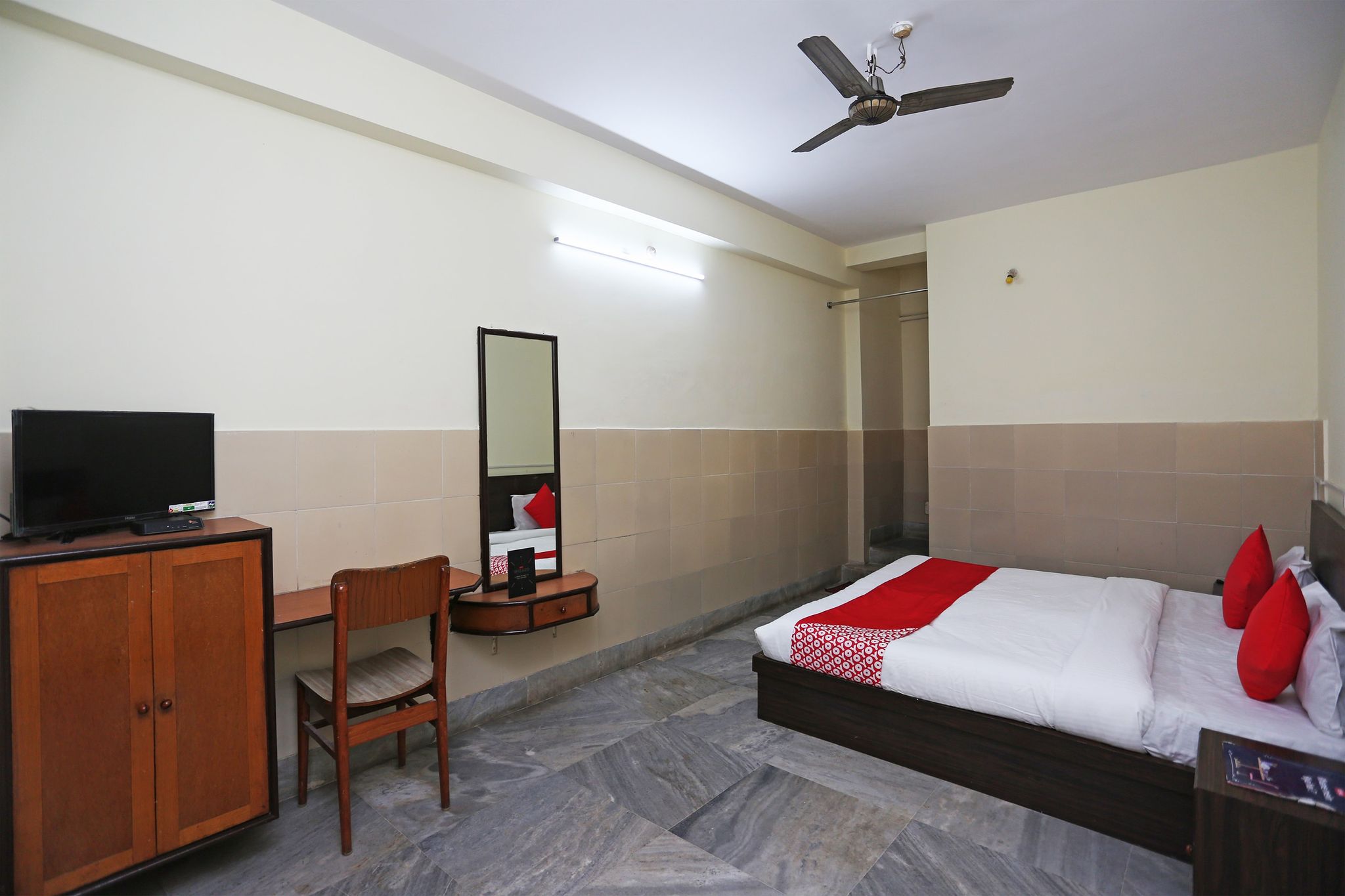Hotel O Shree Ram Residency Classic Room 4