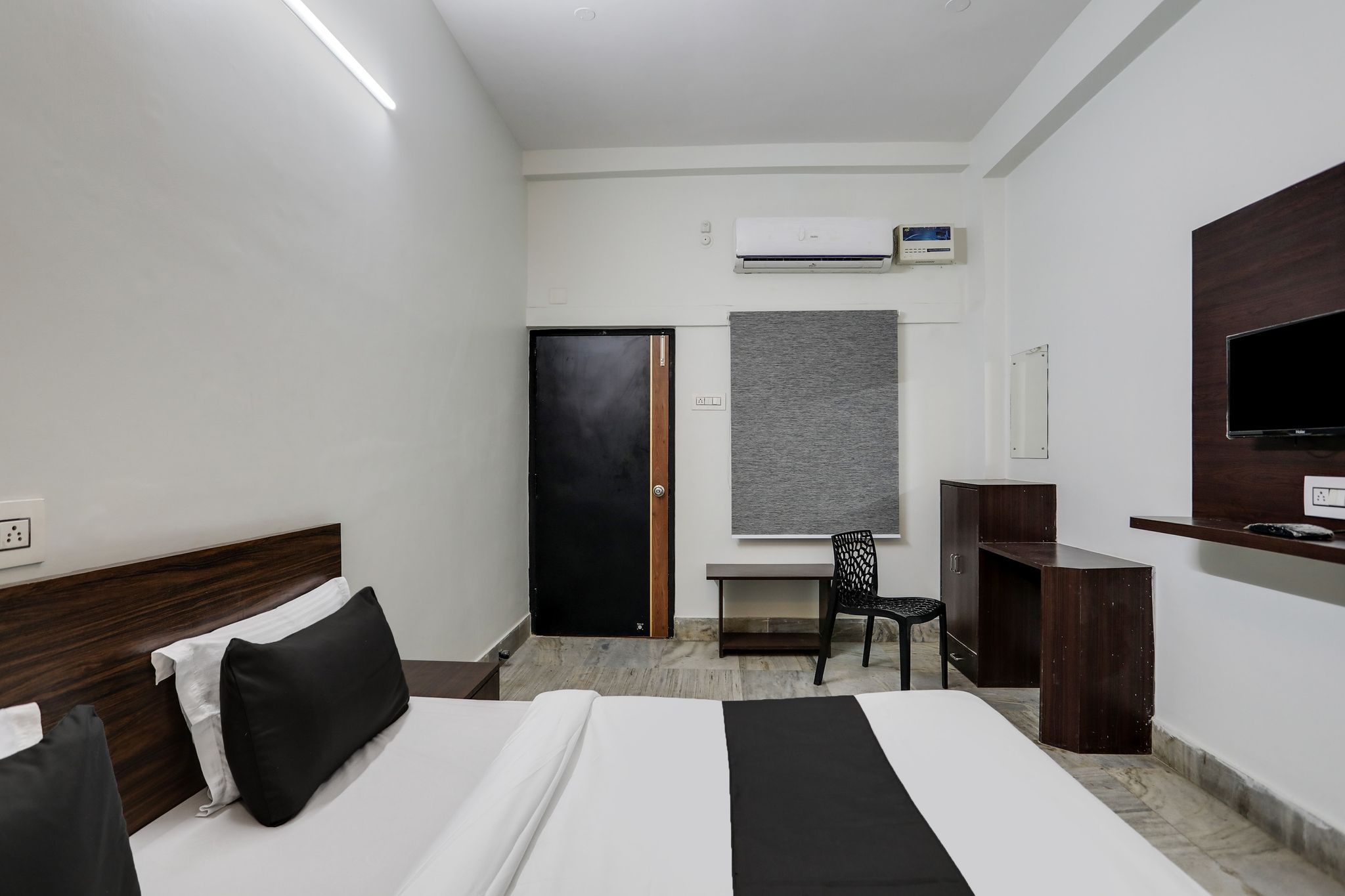 Hotel O Shree Ram Residency Classic Room 8