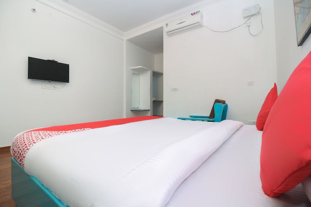 undefined OYO 15518 Hotel Amar 6