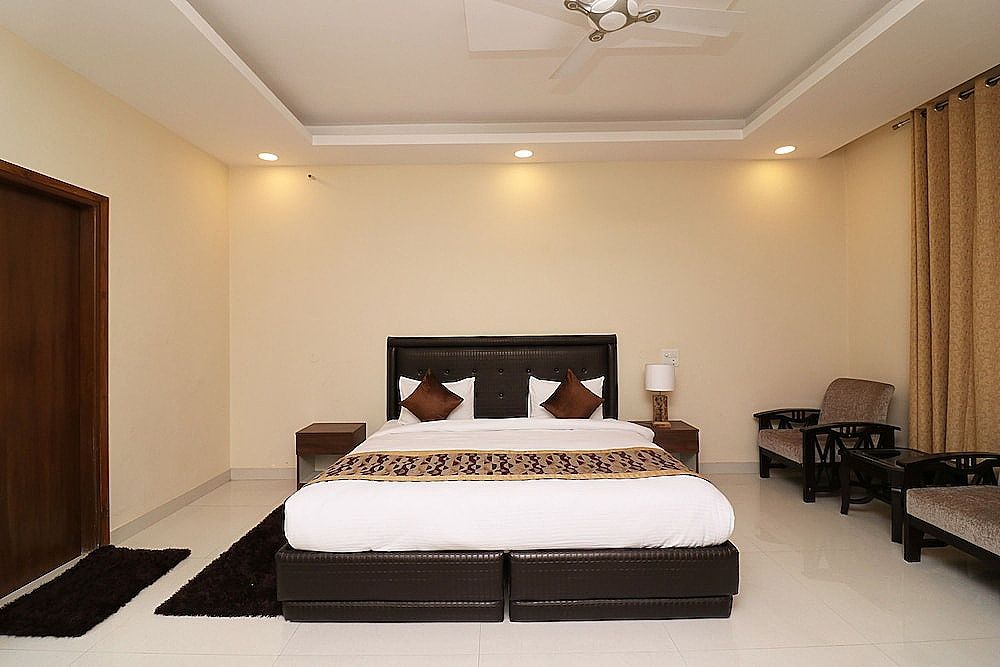 Deluxe Double or Twin Room, 1 King Bed