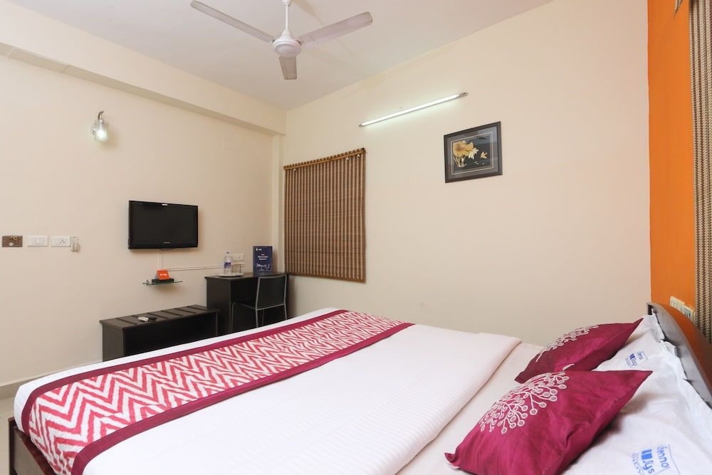 OYO 14404 Guindy Chennai Stays Double or Twin Room 18